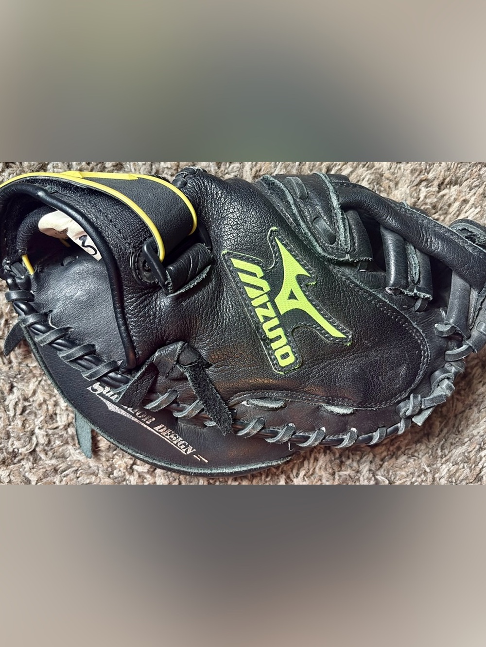 Mizuno Black & Neon Yellow Leather Baseball Catchers Glove